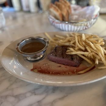 Cassis - Steak Frites perfect medium rare - French Near Me - Milwaukee, Wisconsin Cassis - Steak Frites perfect medium rare - French Near Me - Milwaukee, Wisconsin