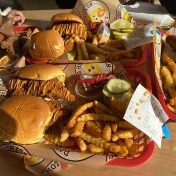 Dave's Hot Chicken - Dave's #2 2 Sliders w/ Fries Dave's #1 2 Tenders w/ Fries - Chicken Shop Near Me - Melrose Park, Illinois
