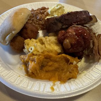 Mutts BBQ - Plate #1 - Barbeque Near Me - Greer, South Carolina