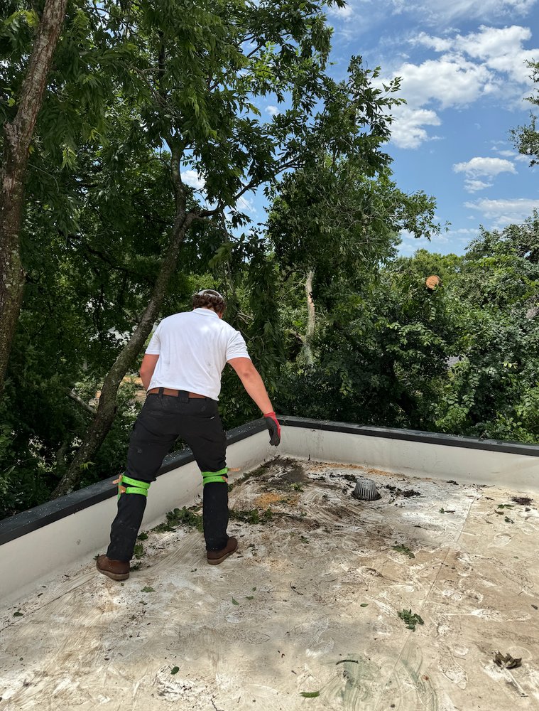 Slide of Acorn Roofing & Construction