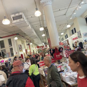 Strand Bookstore - Bookstores Near Me - New York, New York
