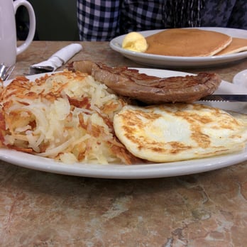 Sammy's on the Square - Steak and eggs - massive - American Near Me - Walworth, Wisconsin Sammy's on the Square - Steak and eggs - massive - American Near Me - Walworth, Wisconsin