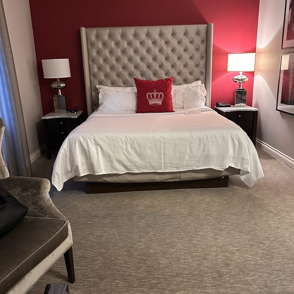 The Omni King Edward Hotel - So comfy. The pillows are amazing - Hotels Near Me - Toronto, Ontario The Omni King Edward Hotel - So comfy. The pillows are amazing - Hotels Near Me - Toronto, Ontario