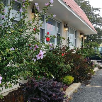 JJ's Diner - Flowers in front of a diner, always a good sign - Breakfast & Brunch Near Me - Egg Harbor Township, New Jersey JJ's Diner - Flowers in front of a diner, always a good sign - Breakfast & Brunch Near Me - Egg Harbor Township, New Jersey