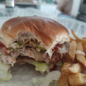 Chili's - Bars Near Me - Paramus, New Jersey