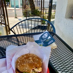 Sunny Grill - Lunchin' outside at the Sunny G