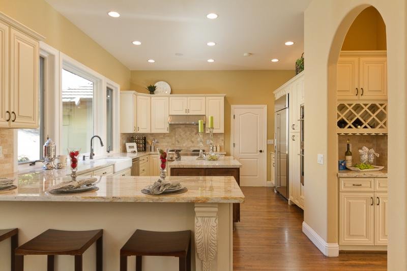 Hy Kitchen Cabinets & Stone - countertop fabricator in Kirkland, WA