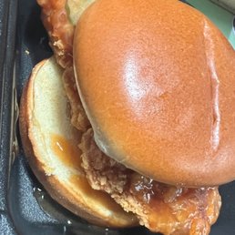 Hot honey chicken sandwich   @hybrideater