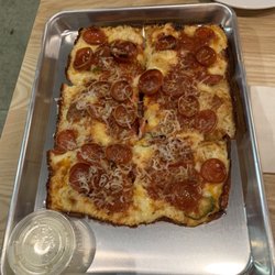 Wrecktangle Pizza - The shredder