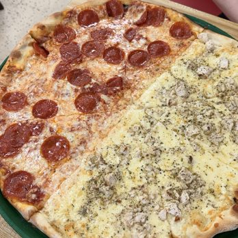 Mack's Pizza - White Garlic Chicken Pizza - Pizza Near Me - Wildwood, New Jersey Mack's Pizza - White Garlic Chicken Pizza - Pizza Near Me - Wildwood, New Jersey