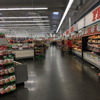 WinCo Foods - a grocery store aisle - Grocery Near Me - Everett, Washington WinCo Foods - a grocery store aisle - Grocery Near Me - Everett, Washington