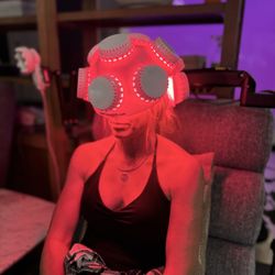 SportsIQ - Red light/NIR helmet to support brain health!