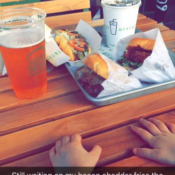 Shake Shack Glendale - Burgers Near Me - Glendale, California Shake Shack Glendale - Burgers Near Me - Glendale, California