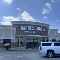 Barnes & Noble Booksellers - Book shopping anyone?