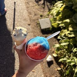 Shaved ice, ice cream cone