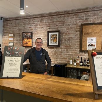 The Wine Destination - Owner, Keith - Wine Bars Near Me - Roseburg, Oregon