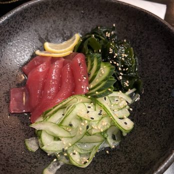 Kubo Sushi and Sake Lounge - Sunamuno salad with tuna (a requested substitute) - Sushi Bars Near Me - Elgin, Illinois