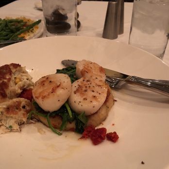 McCormick & Schmick's Seafood & Steaks - Scallops and some of my husband 's crab cakes!!! - Seafood Near Me - Indianapolis, Indiana McCormick & Schmick's Seafood & Steaks - Scallops and some of my husband 's crab cakes!!! - Seafood Near Me - Indianapolis, Indiana