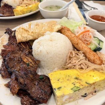 Com Tam Thien Huong - Vietnamese Near Me - San Jose, California