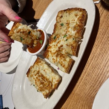 Giordano's - Pizza Near Me - Willowbrook, Illinois
