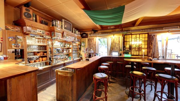 Broderick Irish Pub Elmshorn – Bier, Burger, Live-Musik & Events by null