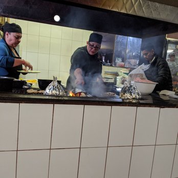 Asadero Super Burro - Cooks at work - Tacos Near Me - Loreto, BCS