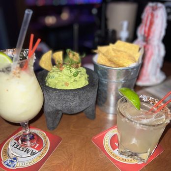 Mictlan Mexico - Guacamole and Chips Margarita clsica - Mexican Near Me - New York, New York Mictlan Mexico - Guacamole and Chips Margarita clsica - Mexican Near Me - New York, New York