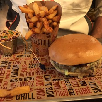 The Frog & Underground - The Blue Burger - Pubs Near Me - Paris, 75 The Frog & Underground - The Blue Burger - Pubs Near Me - Paris, 75