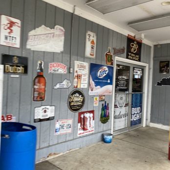 Cut Rate Liquors - the outside of a building - Beer, Wine & Spirits Near Me - Mount Washington, Kentucky Cut Rate Liquors - the outside of a building - Beer, Wine & Spirits Near Me - Mount Washington, Kentucky