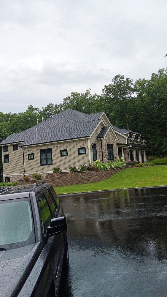 Slide of Souzas General Construction