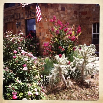Mendelbaum Cellars - AMAZING!! Great reds from Israel - like drinking heaven!! A local hot spot - DON'T MISS IT!! try Sampson or paradise. - Wineries Near Me - Fredericksburg, Texas