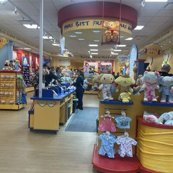 Build-A-Bear Workshop - Busy store - Toy Stores Near Me - Omaha, Nebraska