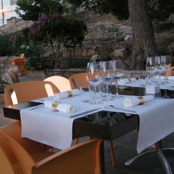 Restaurante y copas Le Fou - Cena rodaedos de histonia y naturaleza