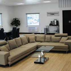 Balboa Aviation - Members only pilot lounge