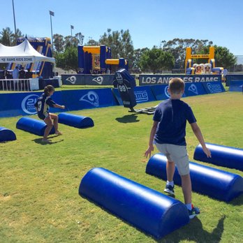 Los Angeles Rams Training Camp - 24 Hour Fitness obstacle course - Stadiums & Arenas Near Me - Los Angeles, California Los Angeles Rams Training Camp - 24 Hour Fitness obstacle course - Stadiums & Arenas Near Me - Los Angeles, California