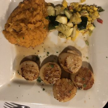 Cap's Place Island Restaurant - Scallops - Seafood Near Me - Lighthouse Point, Florida