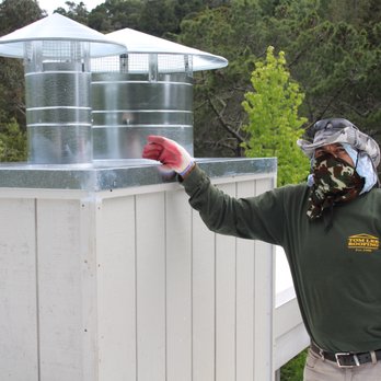 Tom Lee Roofing - Foreman, Uriel, practices safe mask practices during pandemic. - Roofing Near Me - Daly City, California