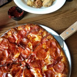 Hideaway Pizza - Small pizza and fried mushrooms