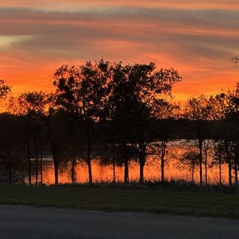 Speegleville Park - Sunset on the lake - Campgrounds Near Me - Waco, Texas Speegleville Park - Sunset on the lake - Campgrounds Near Me - Waco, Texas