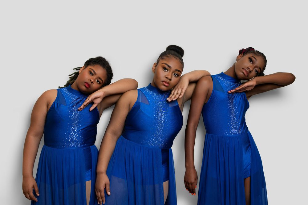 Xpressions International Dance Company Logo