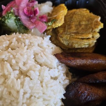 Azucar Cuban Cuisine - Vegitarian option - Cuban Near Me - Hillsboro, Oregon Azucar Cuban Cuisine - Vegitarian option - Cuban Near Me - Hillsboro, Oregon