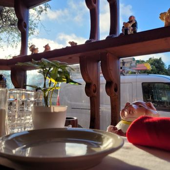 The Sow's Ear - Window seat - Cafes Near Me - Cambria, California
