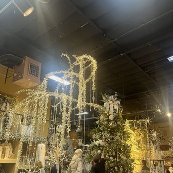 Pottery World - Home Decor Near Me - Rocklin, California