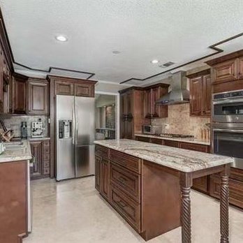 PaintMor Painters - Before Photo: kitchen before - Painters Near Me - McKinney, Texas PaintMor Painters - Before Photo: kitchen before - Painters Near Me - McKinney, Texas