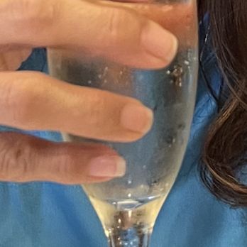 Pearlz - Champagne Happy Hour - Seafood Near Me - Charleston, South Carolina Pearlz - Champagne Happy Hour - Seafood Near Me - Charleston, South Carolina