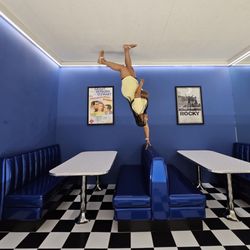 If anyone needs me, I'm just hanging out at Museum of Illusions... Literally !! Lol