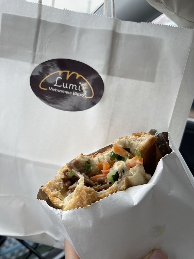 Lumi Vietnamese Bistro