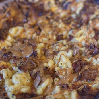 Kinsmen Brewing - Mac attack (Mac and cheese, pulled pork and bacon) - Breweries Near Me - Milldale, Connecticut