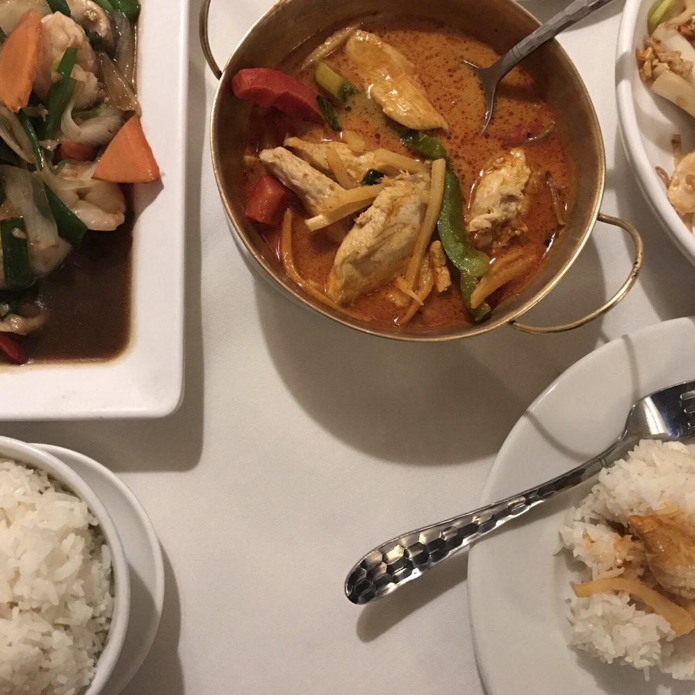 Siam Secret - Red curry, pad Thai, rice and some stir fry with shrimp. - Thai Near Me - London, XGL Siam Secret - Red curry, pad Thai, rice and some stir fry with shrimp. - Thai Near Me - London, XGL