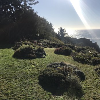 Turtle Rocks Oceanfront Inn - Hotels Near Me - Trinidad, California